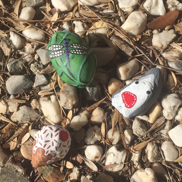 Three hand painted rocks - Picture 2 of 2